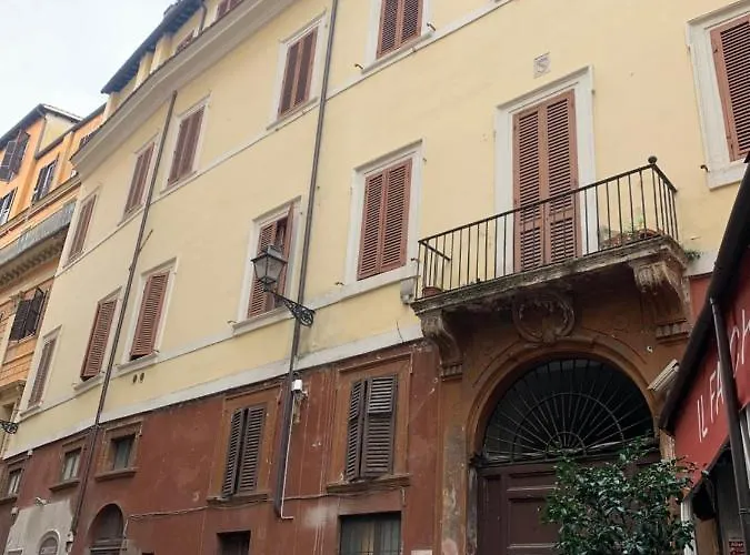 Casa Trevi 11 * Roma
